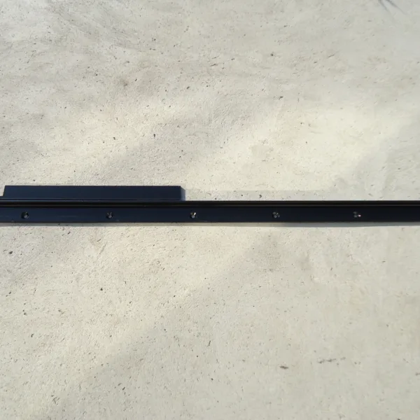 Vođica klipa vinkla L-1620 mm 7 rupa FA 972